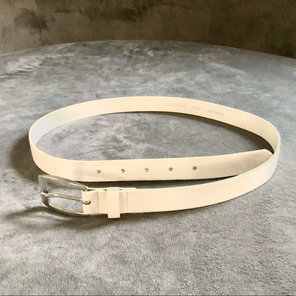 White Belt Brand: H&M